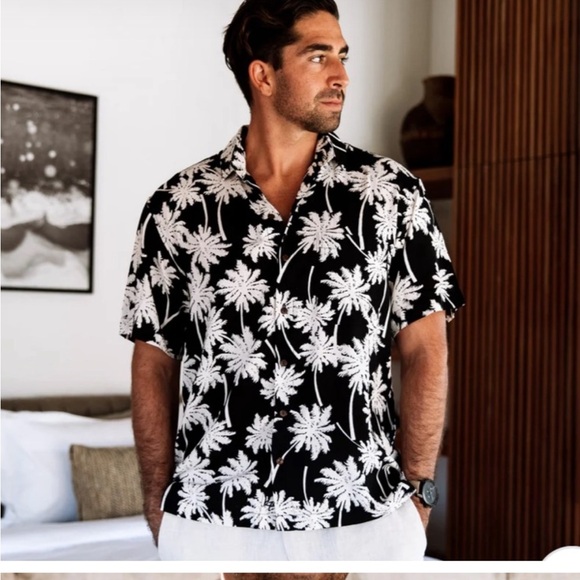 NEW Kenny Flowers the Moon Black Button Down Short Sleeve Shirt, Size M, NWOT - Picture 1 of 5